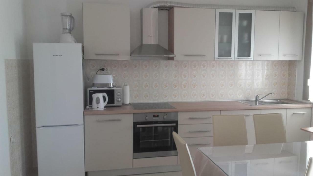 Apartment Nehaj Kaštela Екстериор снимка