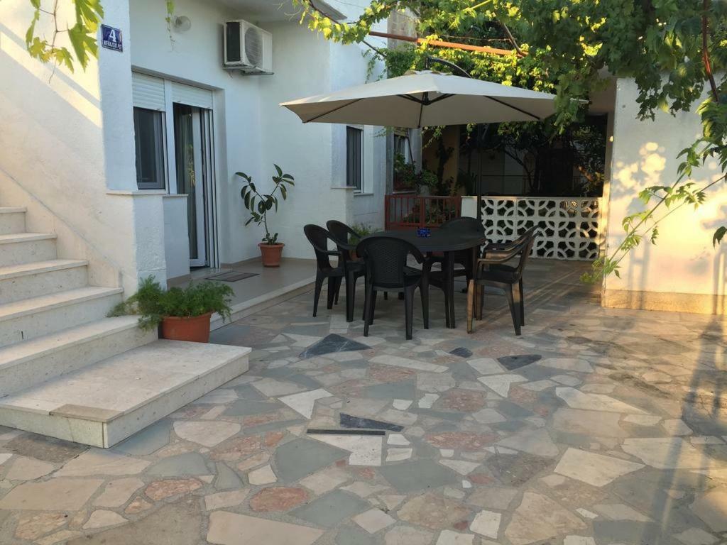 Apartment Nehaj Kaštela Екстериор снимка