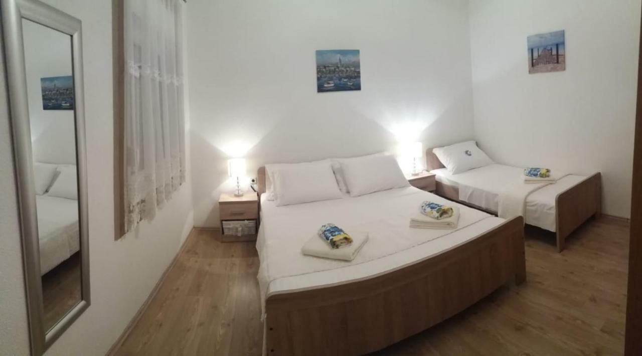 Apartment Nehaj Kaštela Екстериор снимка